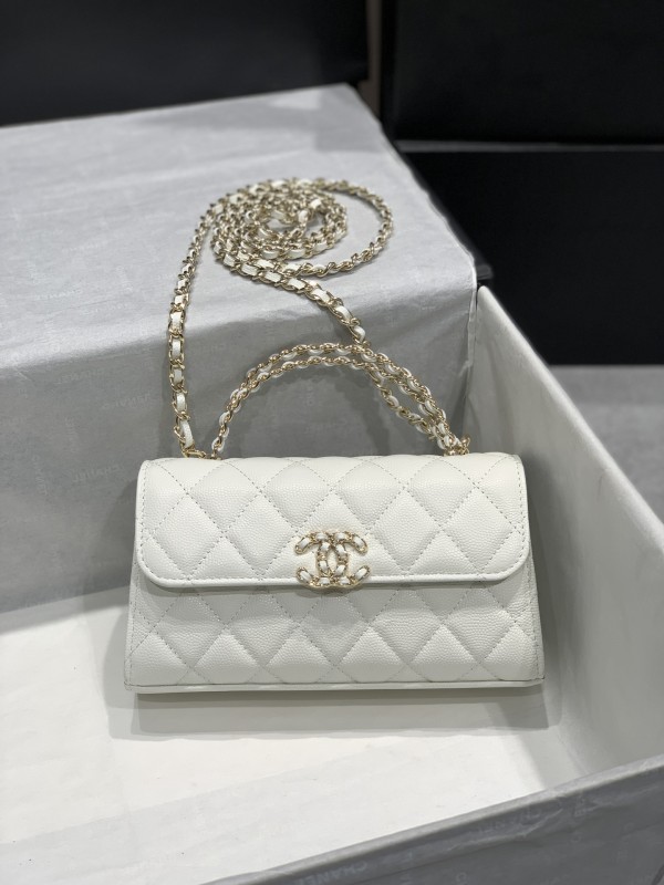 CHANEL 620